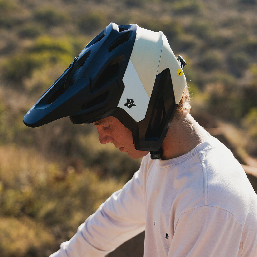 Cascos fox dropframe outlet