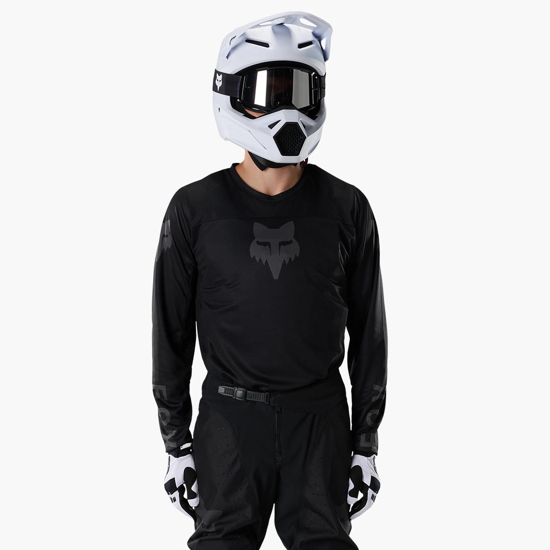 180 Blackout — Black